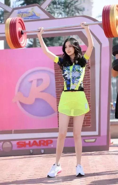 孩子美腿照片搞笑