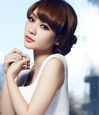 柳岩资料学历,从平凡女孩到璀璨明星的学历逆袭之路