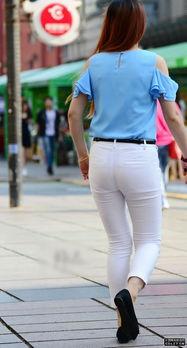 初中生白色紧身裤照片,初中生白色紧身裤穿搭展现青春活力