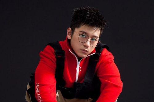 王以太家庭背景资料,出身寒门，逆袭人生，揭秘他的家庭背景与奋斗历程