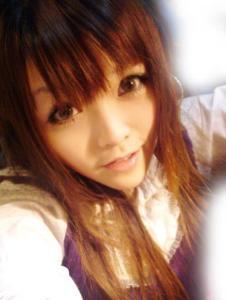 林希儿资料,才华横溢的年轻艺术家，用画笔描绘多彩人生