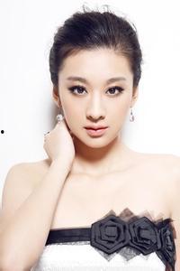 穆婷婷背景,从影视新星到幕后推手，她的跨界人生之路